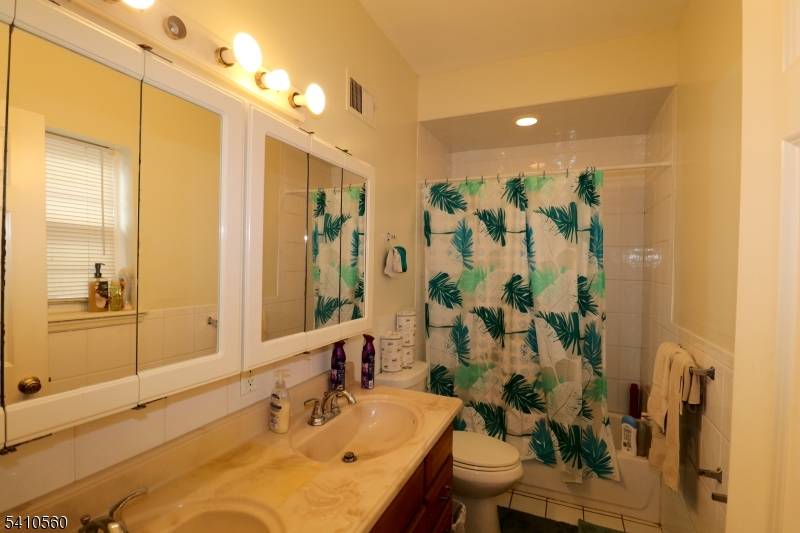 167-169 Badger Ave, Newark City, NJ 07108