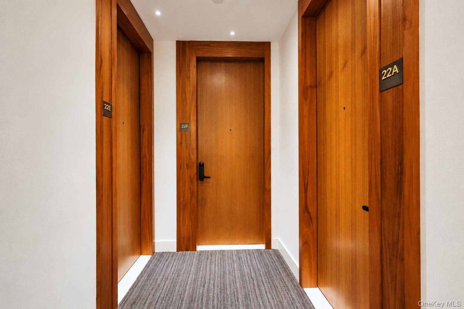 135 E 47th ST #22F, New York (manhattan), NY 10017