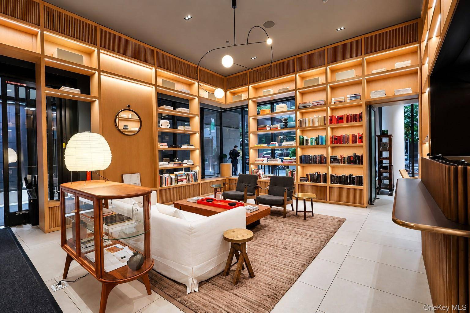 135 E 47th ST #22F, New York (manhattan), NY 10017