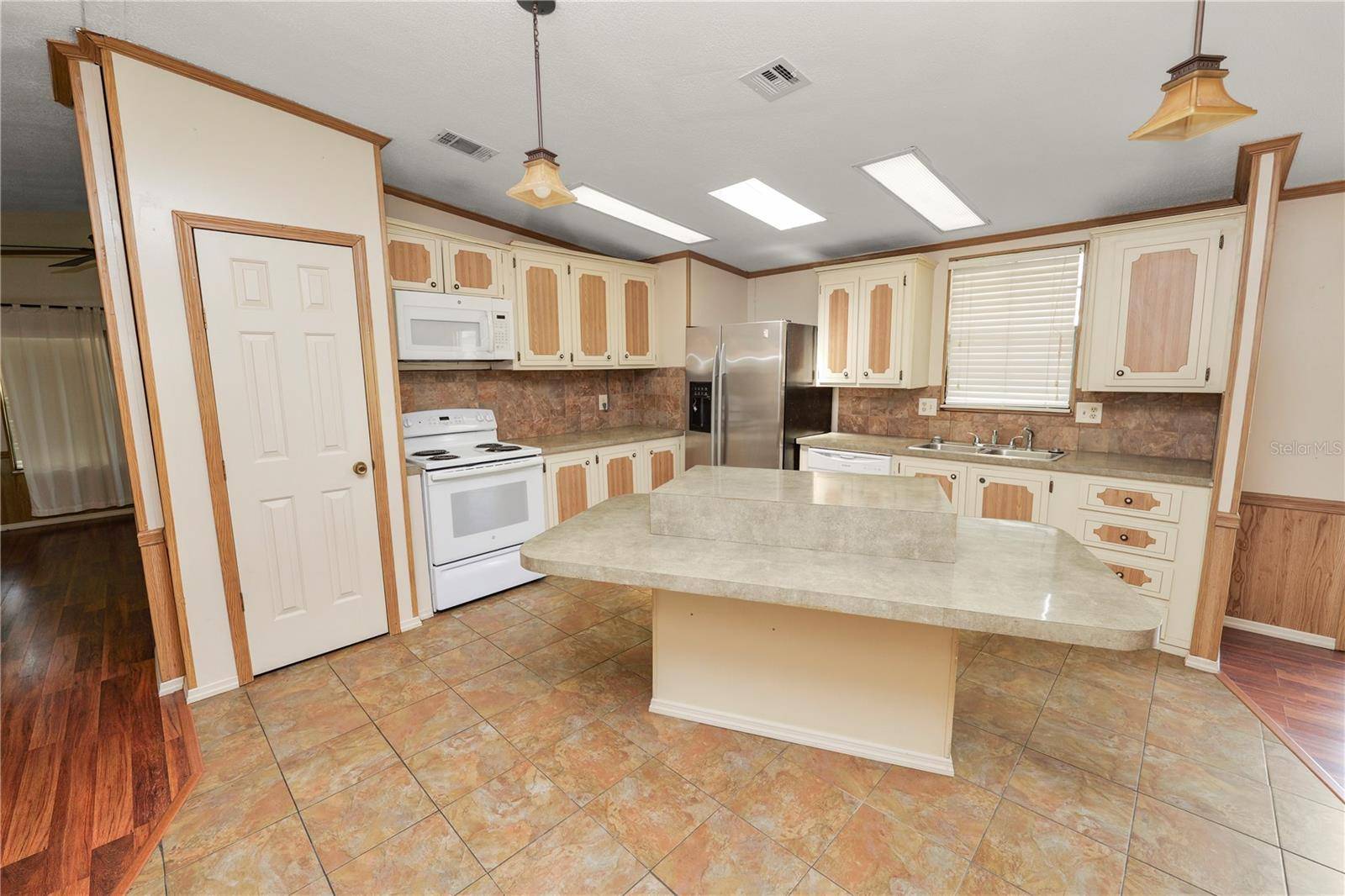 2082 THELMA DR, Lake Alfred, FL 33850