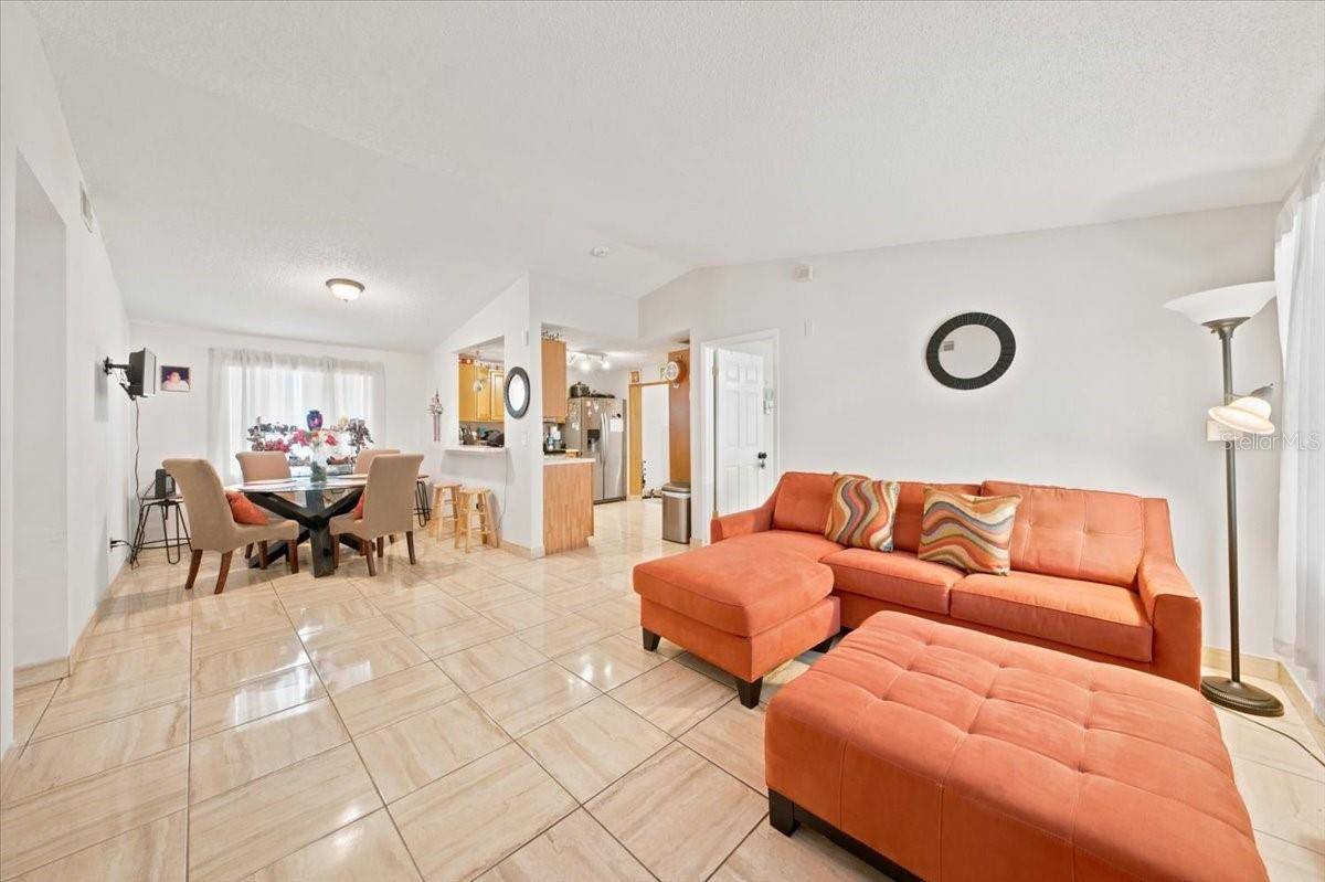 9110 BAYMEADOW CT, Tampa, FL 33615