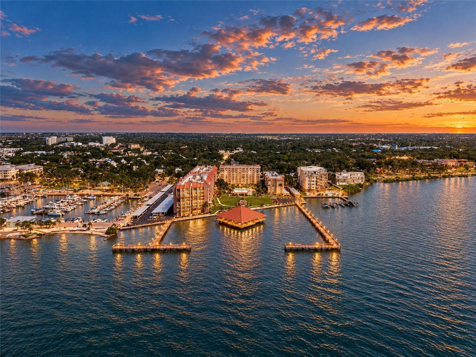 622 EDGEWATER DR #721, Dunedin, FL 34698