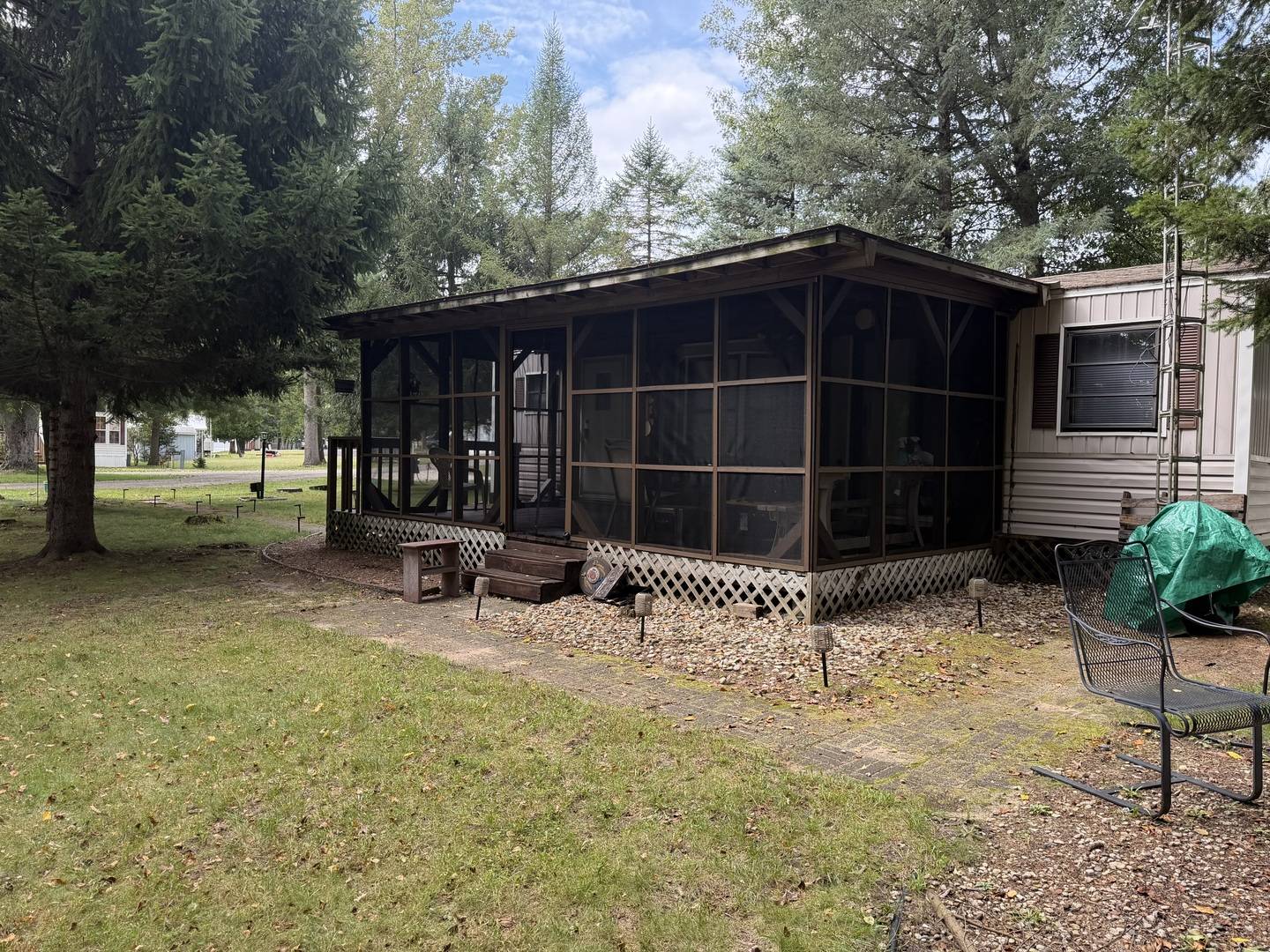 8-89 Woodhaven Lakes, Sublette, IL 61367