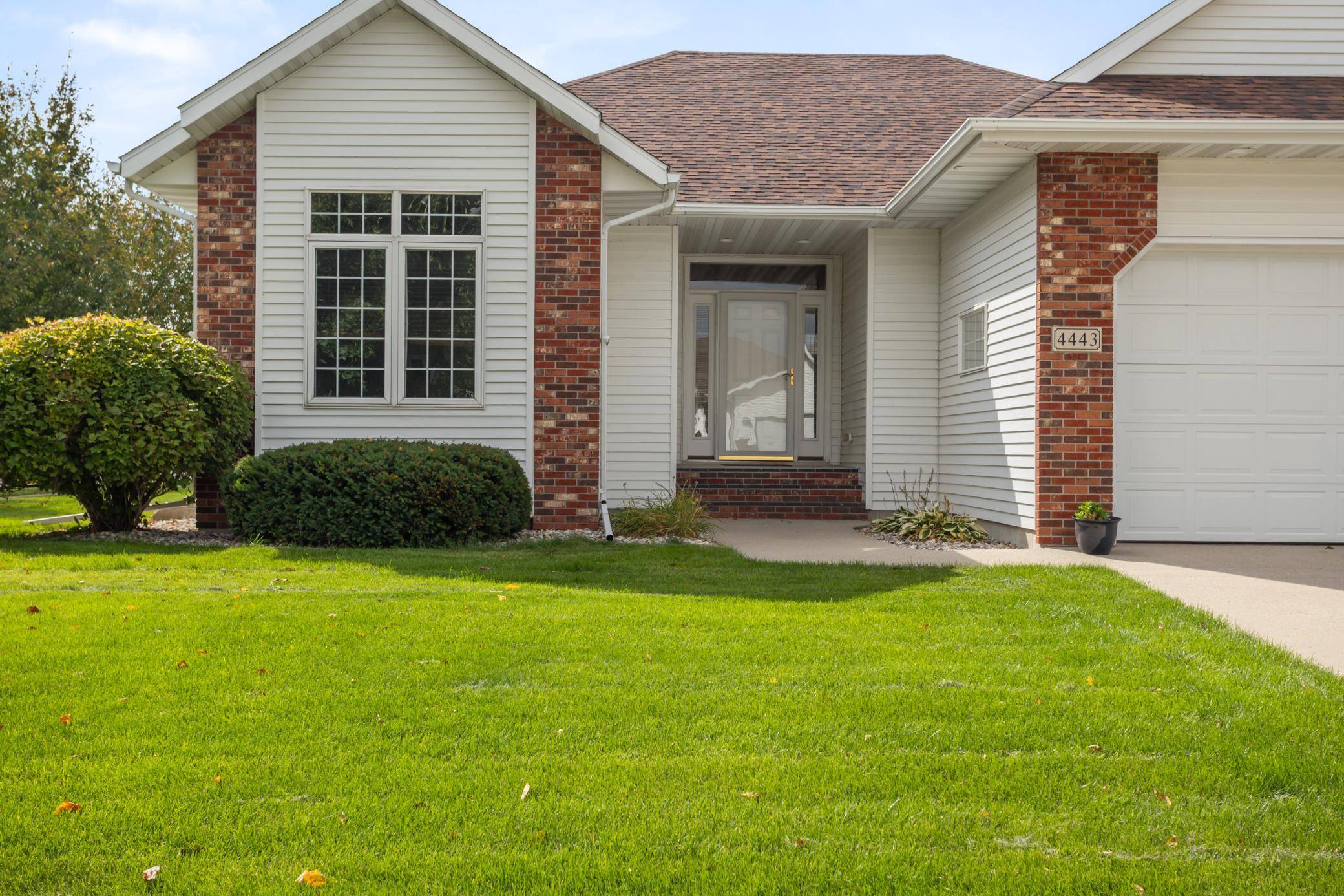4443 3rd ST S, Moorhead, MN 56560