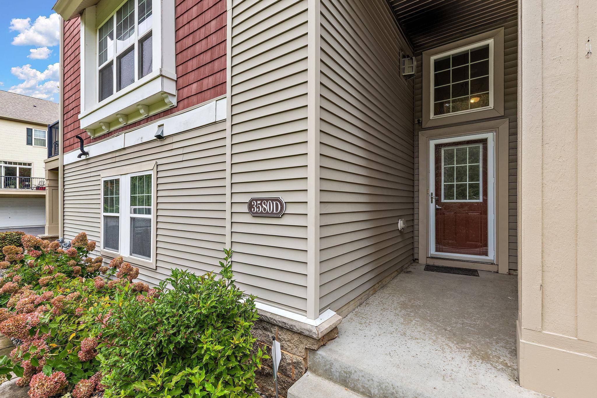 3580 Hazel TRL #D, Woodbury, MN 55129