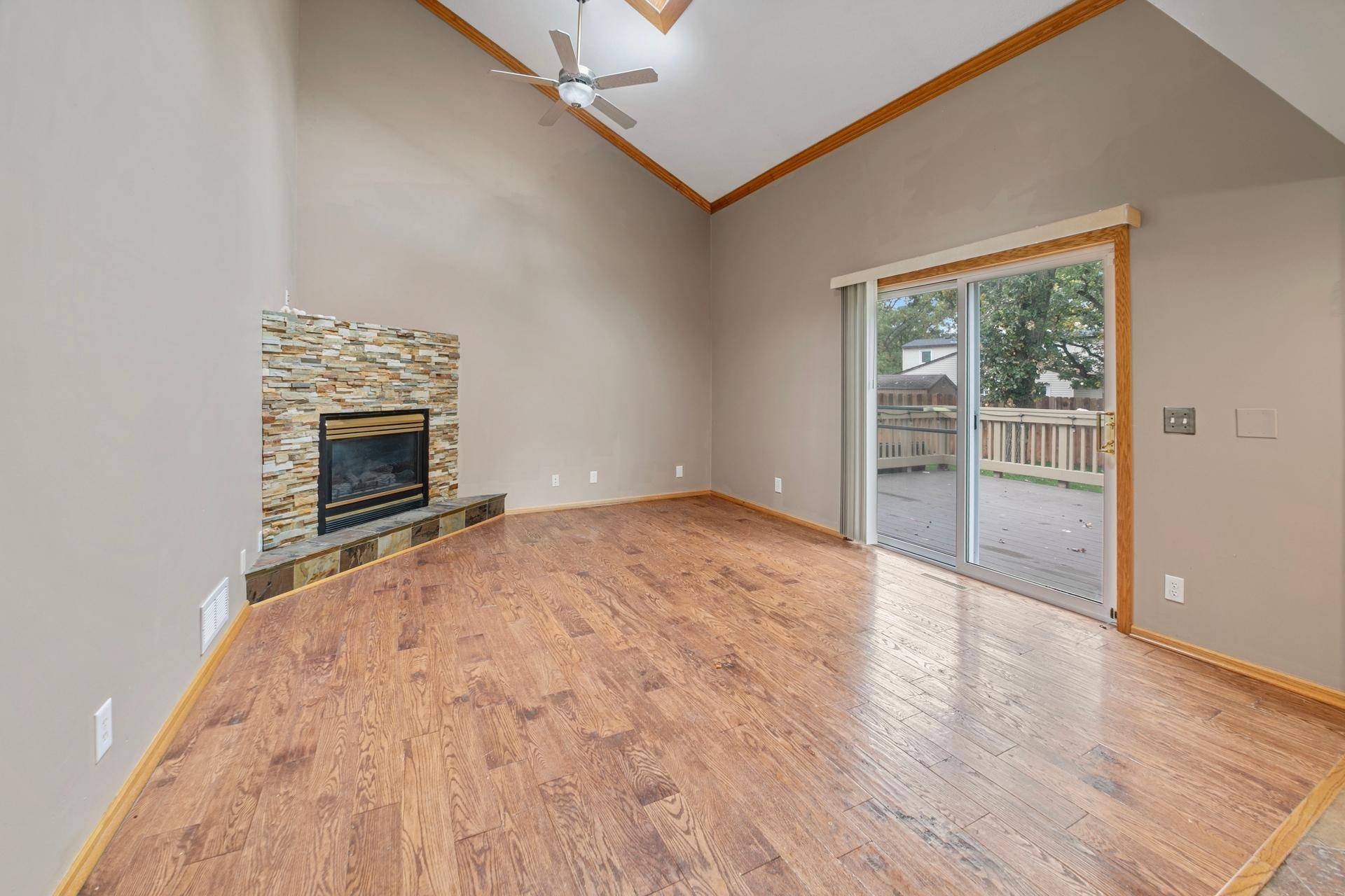 1871 130th LN NW, Coon Rapids, MN 55448