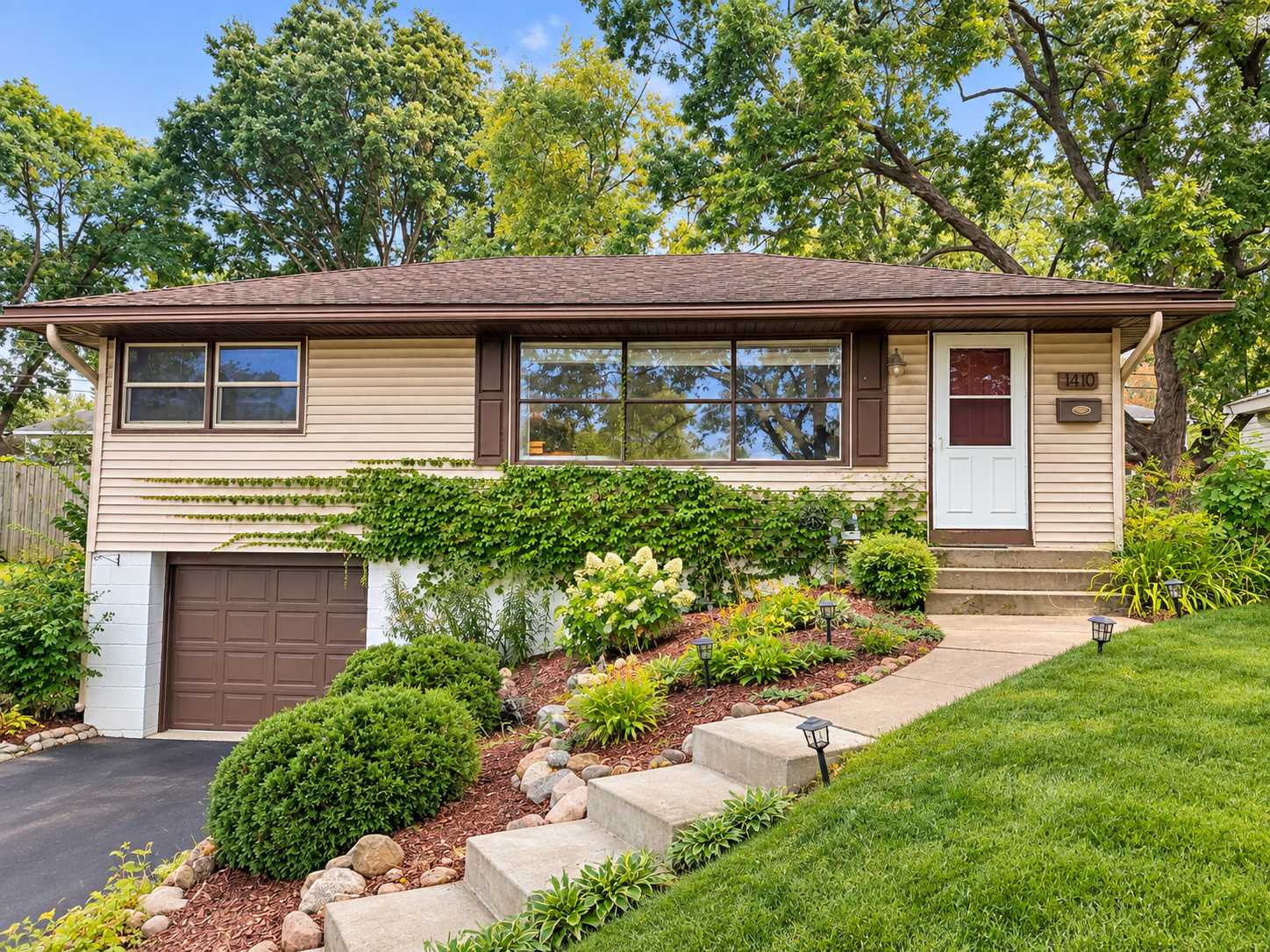 1410 Jordan AVE S, Saint Louis Park, MN 55426