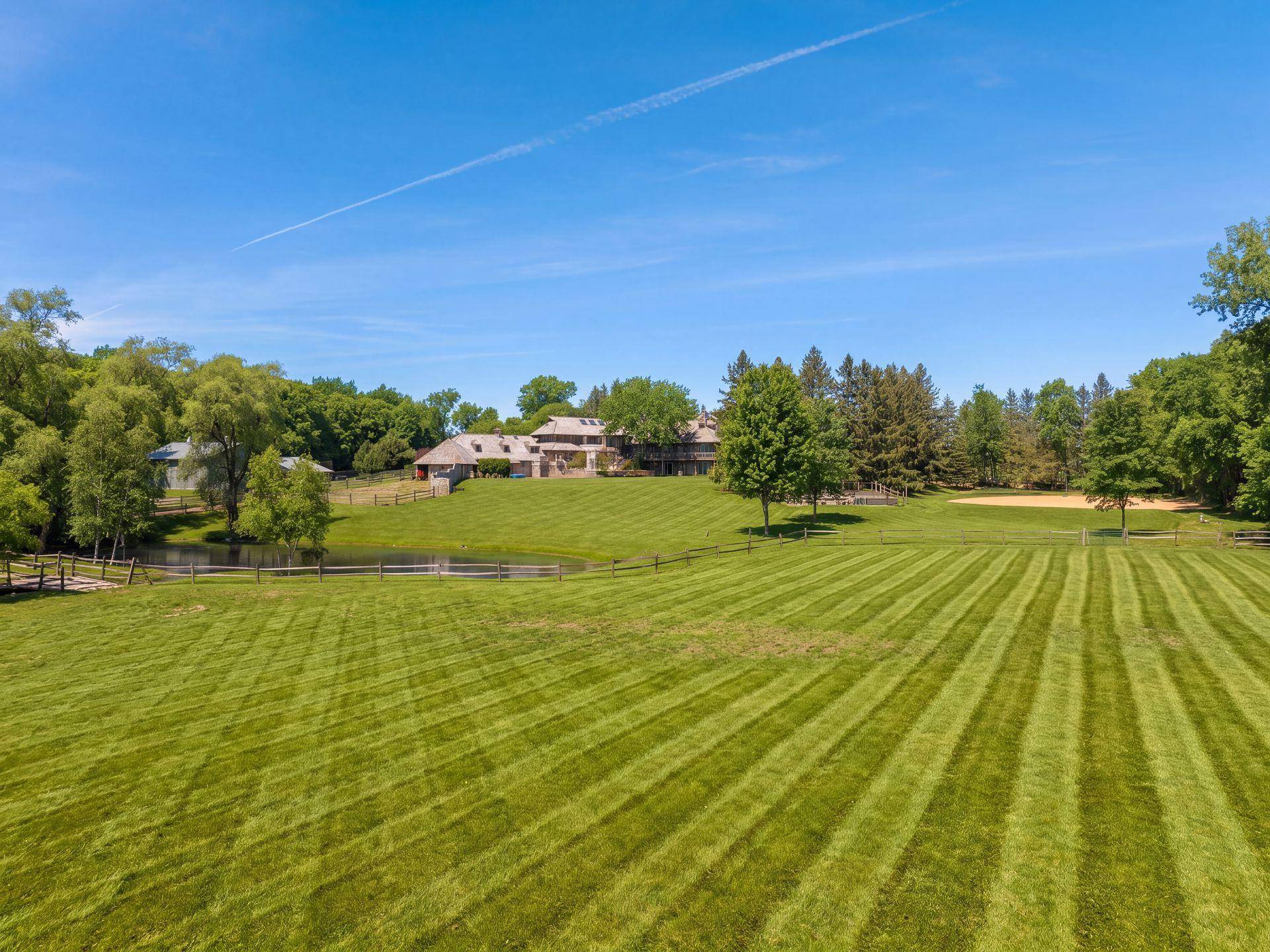 2495 Willow DR, Medina, MN 55340