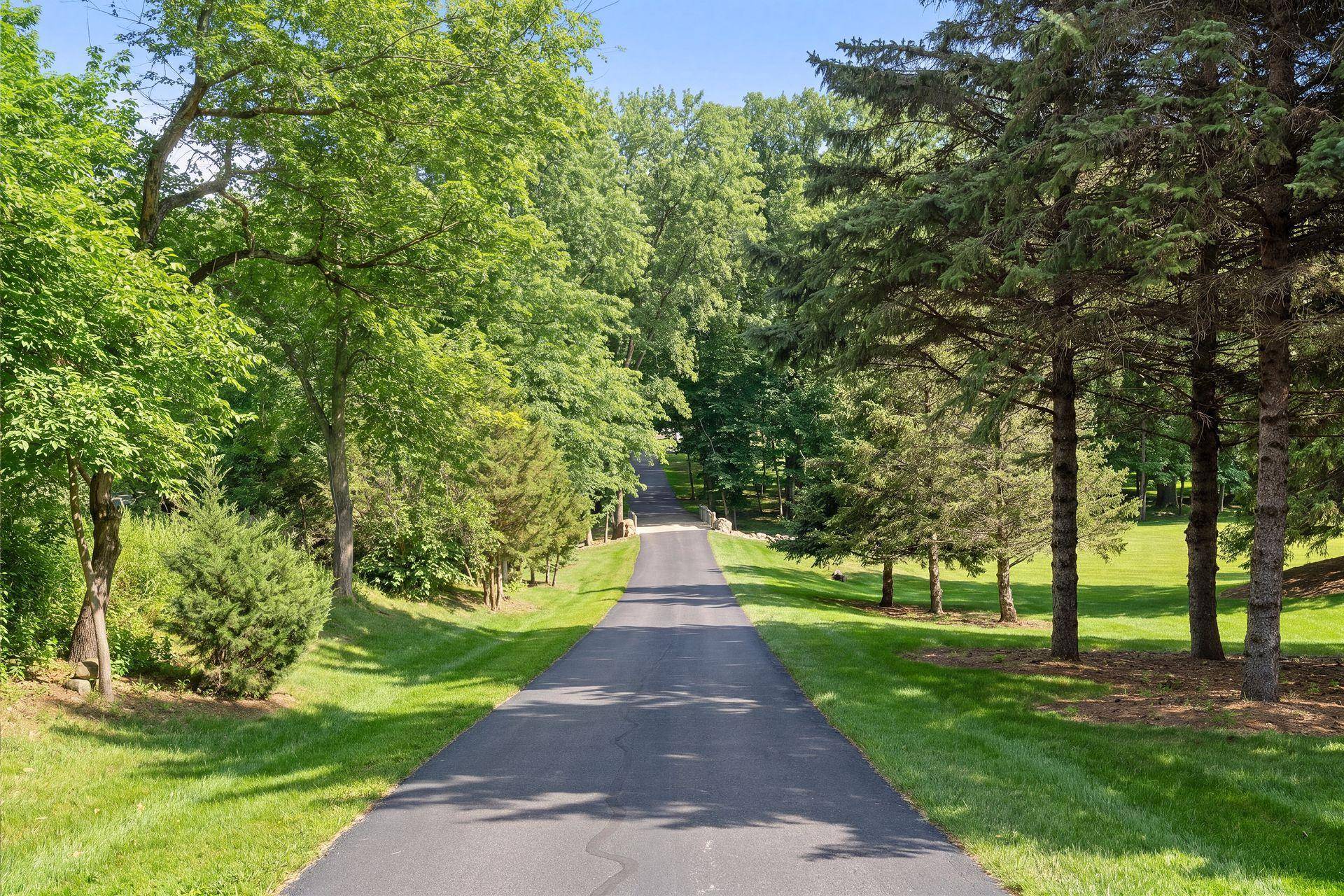 2495 Willow DR, Medina, MN 55340