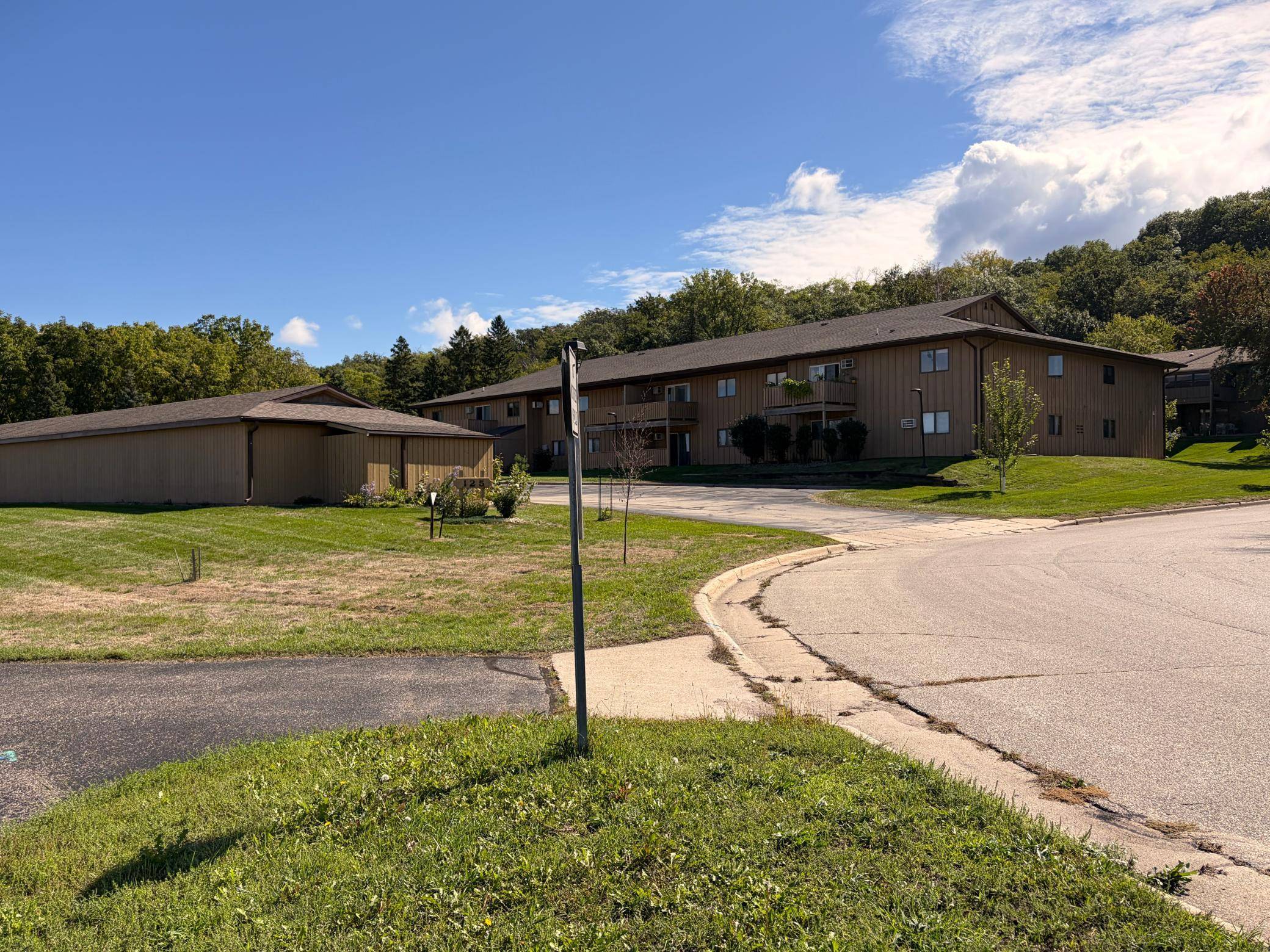 125 Kingswood DR #1G, Red Wing, MN 55066