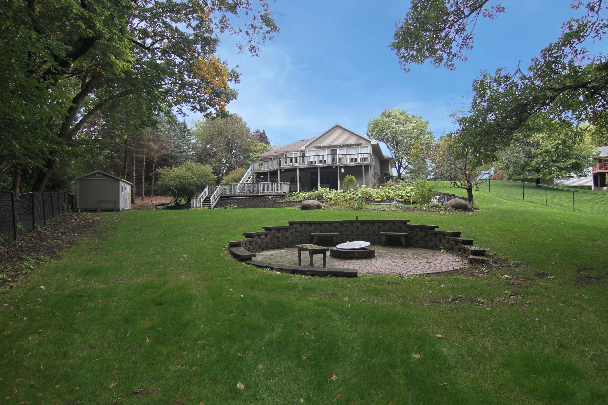 8023 Delano CT, Inver Grove Heights, MN 55076