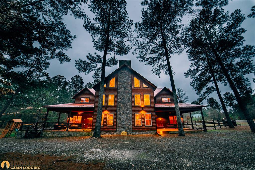 37 Orange Grove RD, Broken Bow, OK 74728