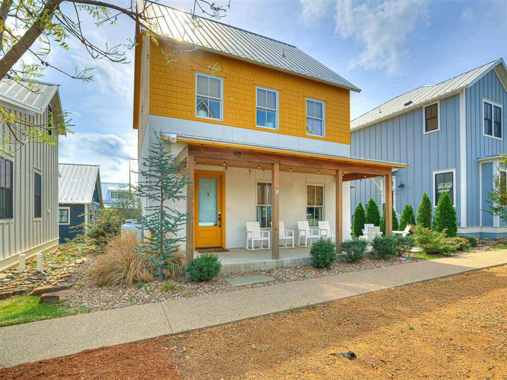 48 Center LN, Carlton Landing, OK 74432