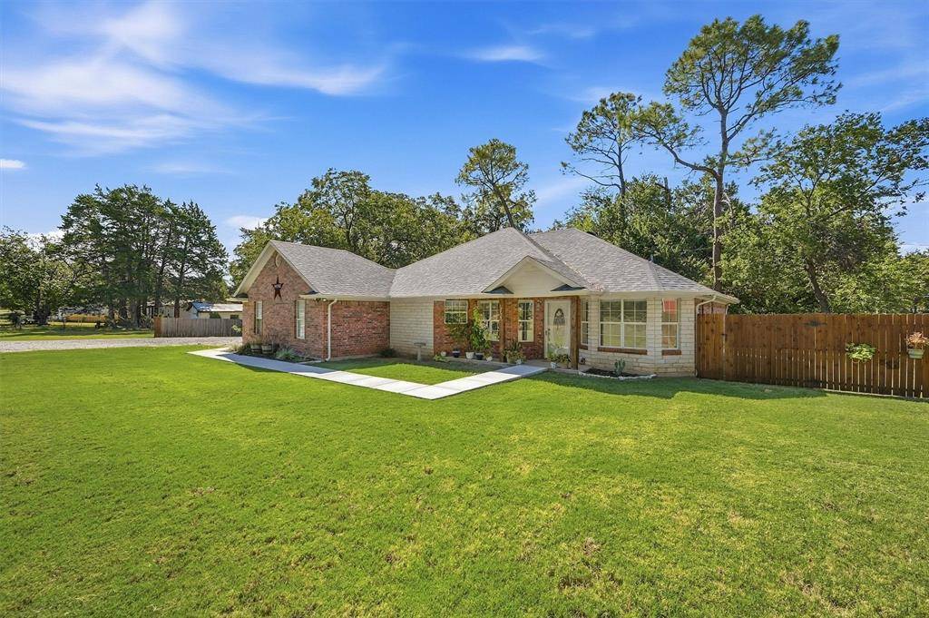 173 Graves Circle, Pottsboro, TX 75076