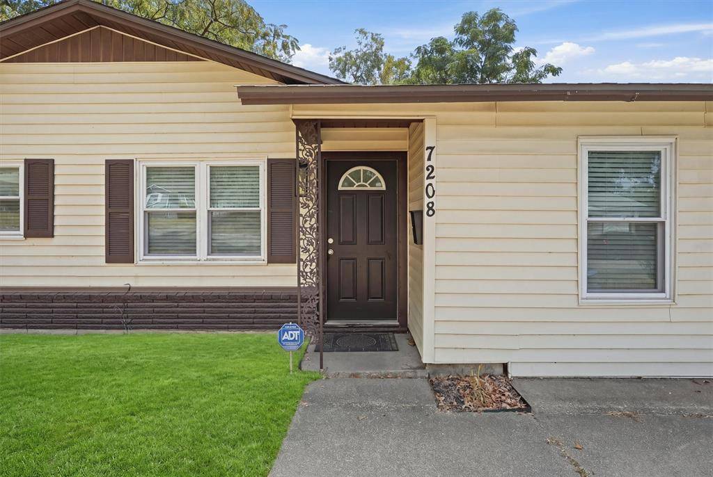 7208 Van Natta Lane, Fort Worth, TX 76112
