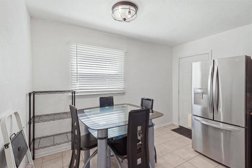7208 Van Natta Lane, Fort Worth, TX 76112