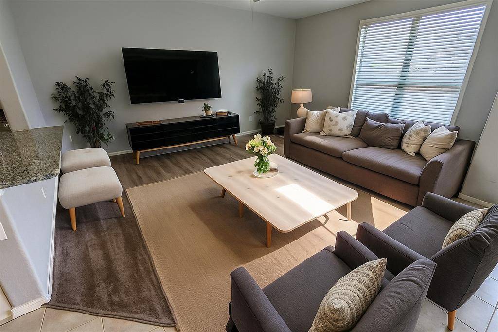 4110 Sandalwood Court, Heartland, TX 75126