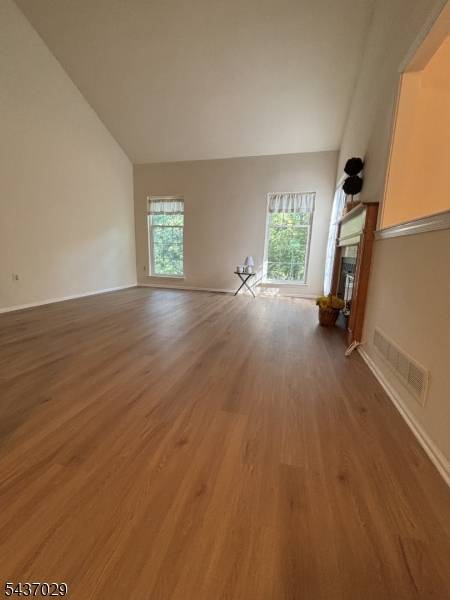 34 Delaware Ln, Branchburg Twp., NJ 08876