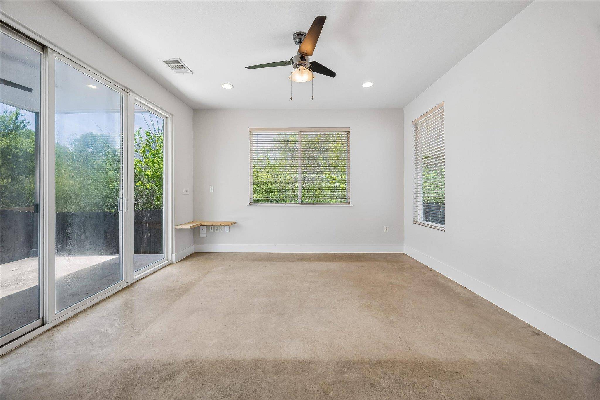 1182 Ridgeway DR #B, Austin, TX 78702
