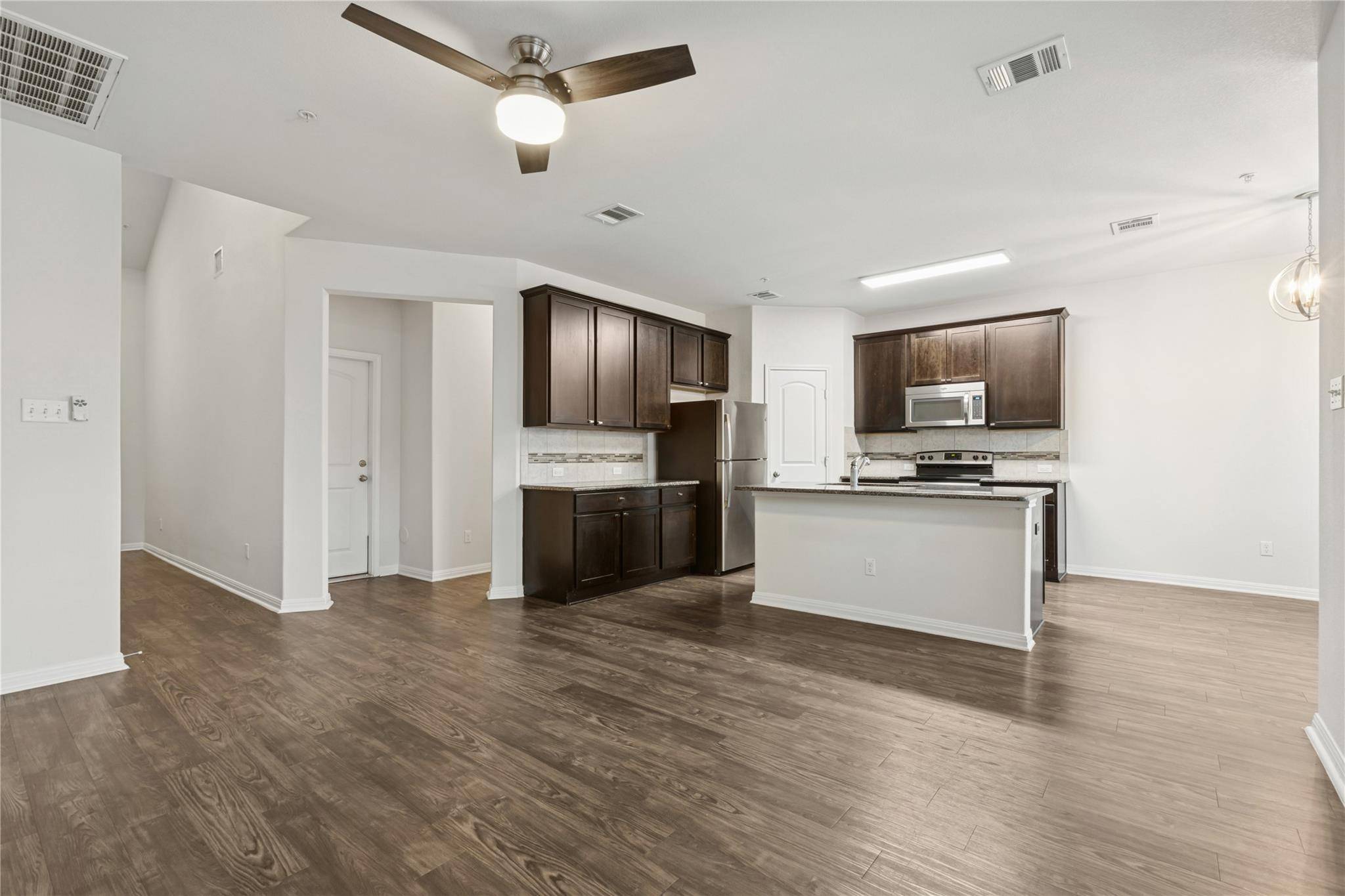 1200 S 10th ST #803, Pflugerville, TX 78660