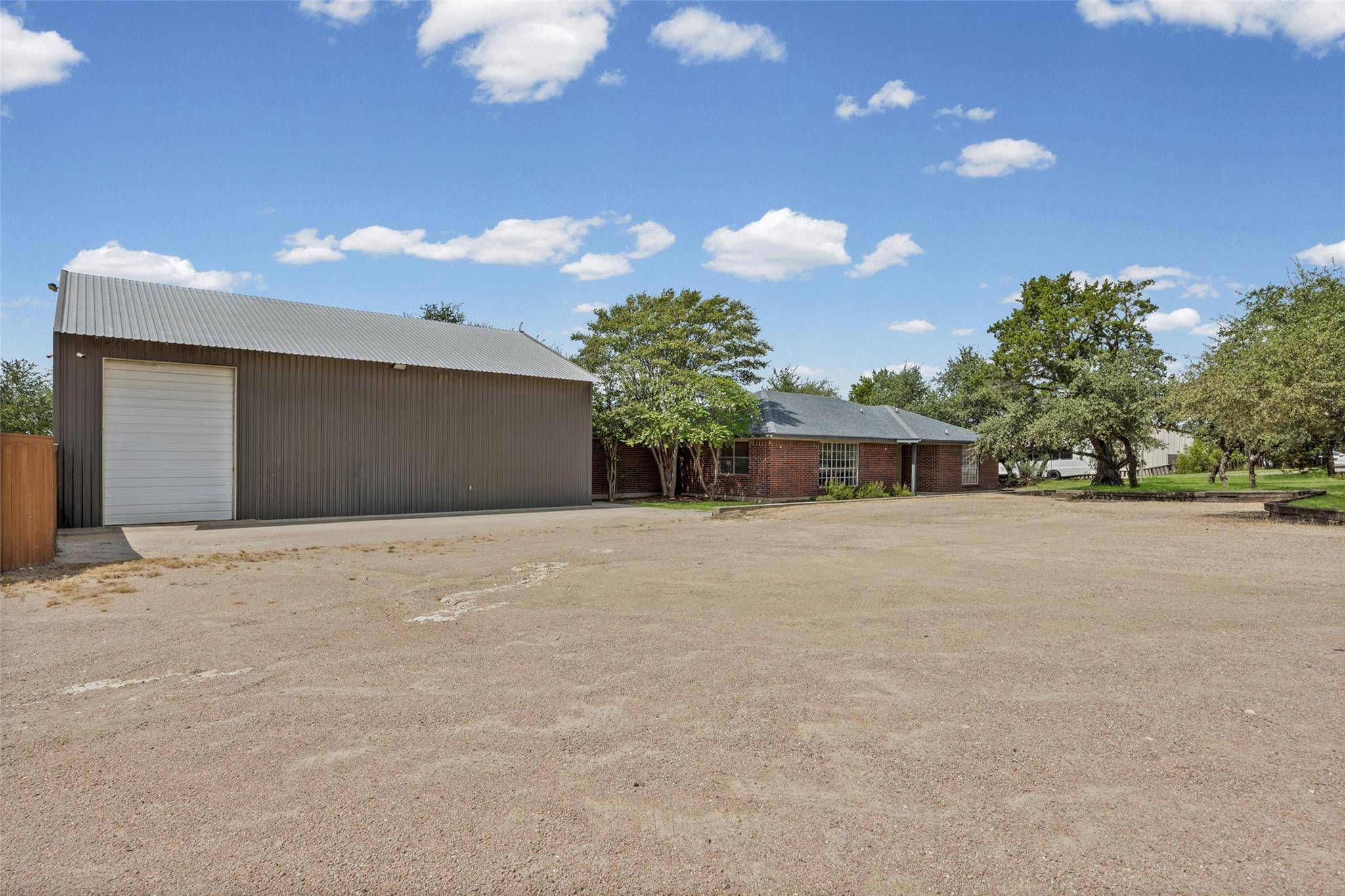1030 Canyon Bend DR, Dripping Springs, TX 78620