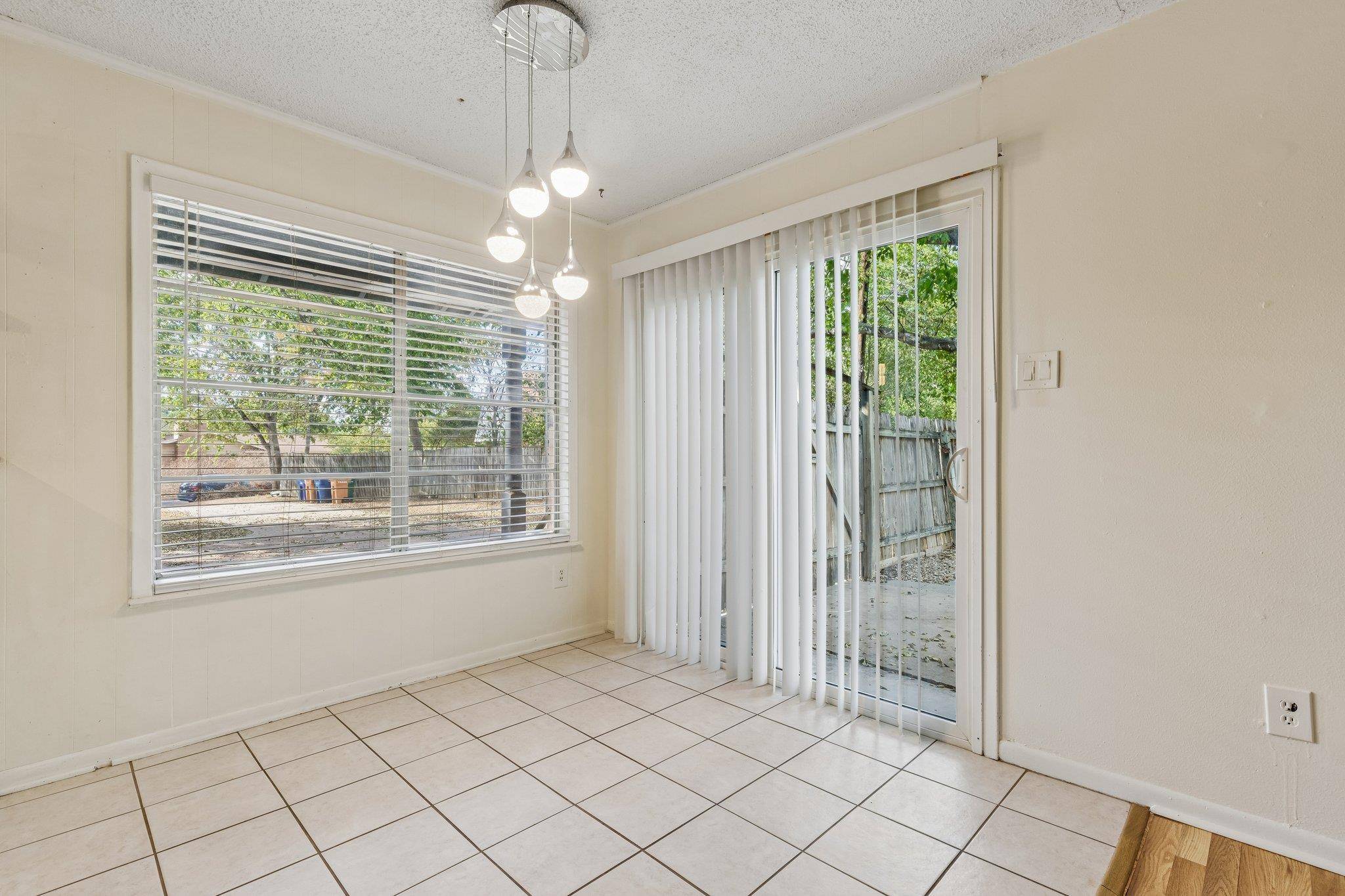 4703 Sagebrush CIR #A, Austin, TX 78745