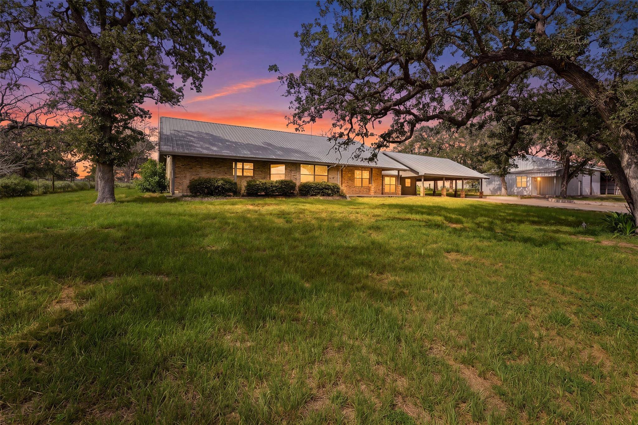 6589 State Highway 304, Harwood, TX 78632