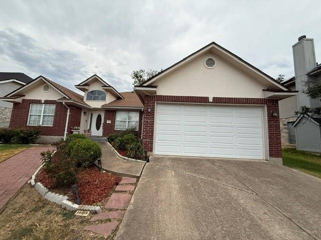 2106 Surrey DR, Round Rock, TX 78664