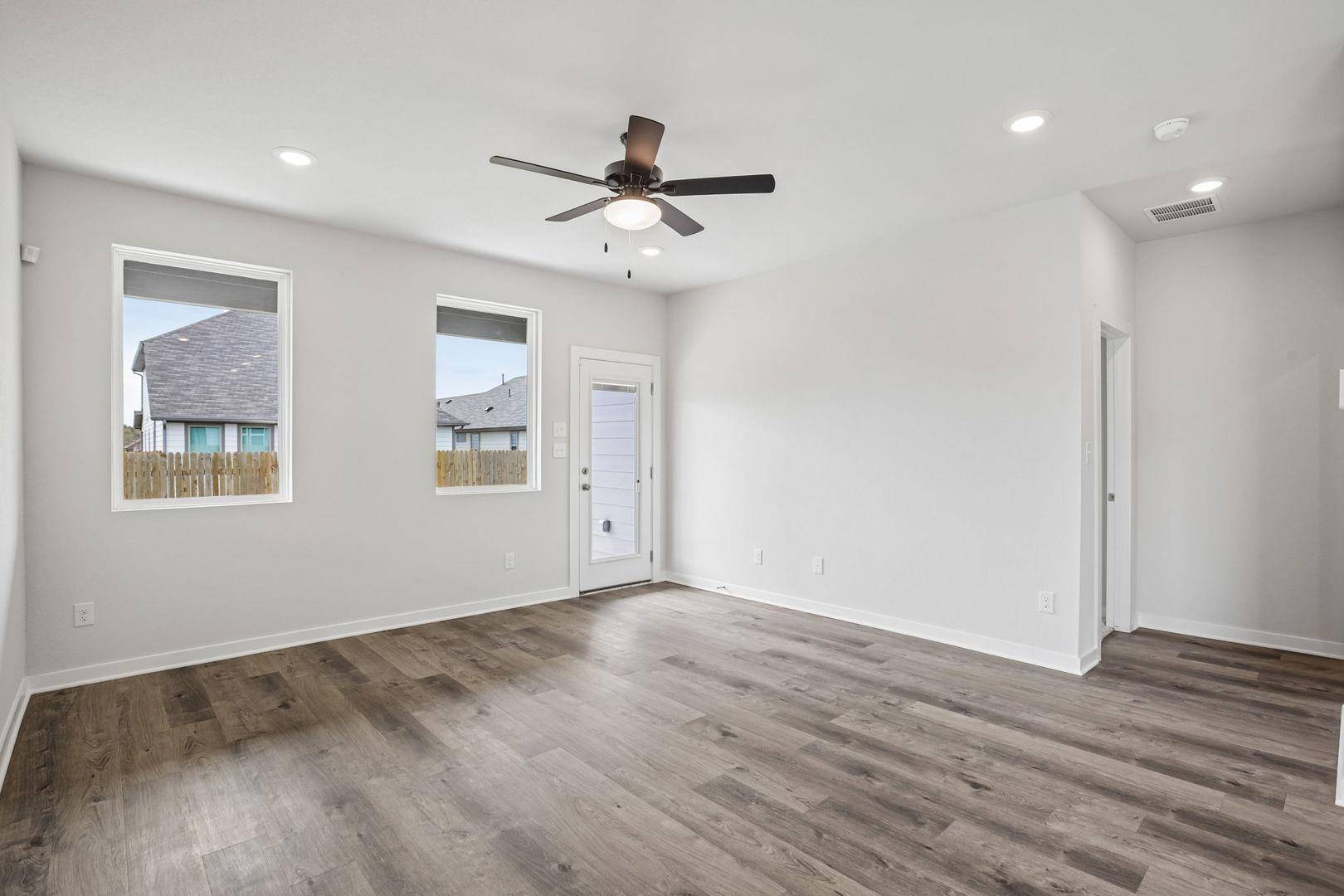 103 Two Bits, Elgin, TX 78621