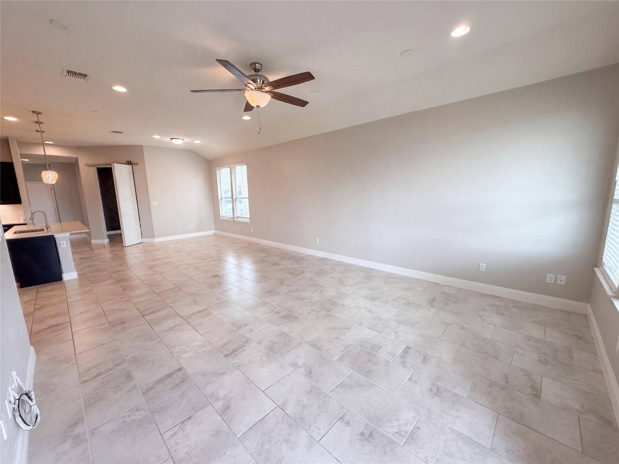 306 Duroc DR, Hutto, TX 78634