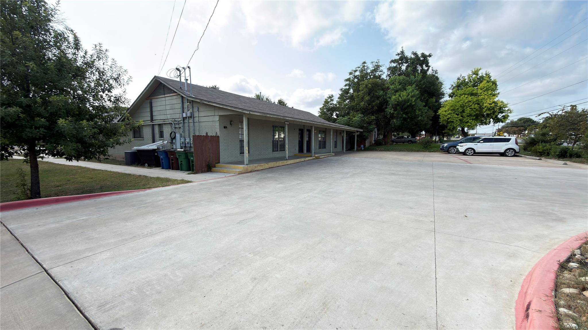 1201 S Mays ST, Round Rock, TX 78664