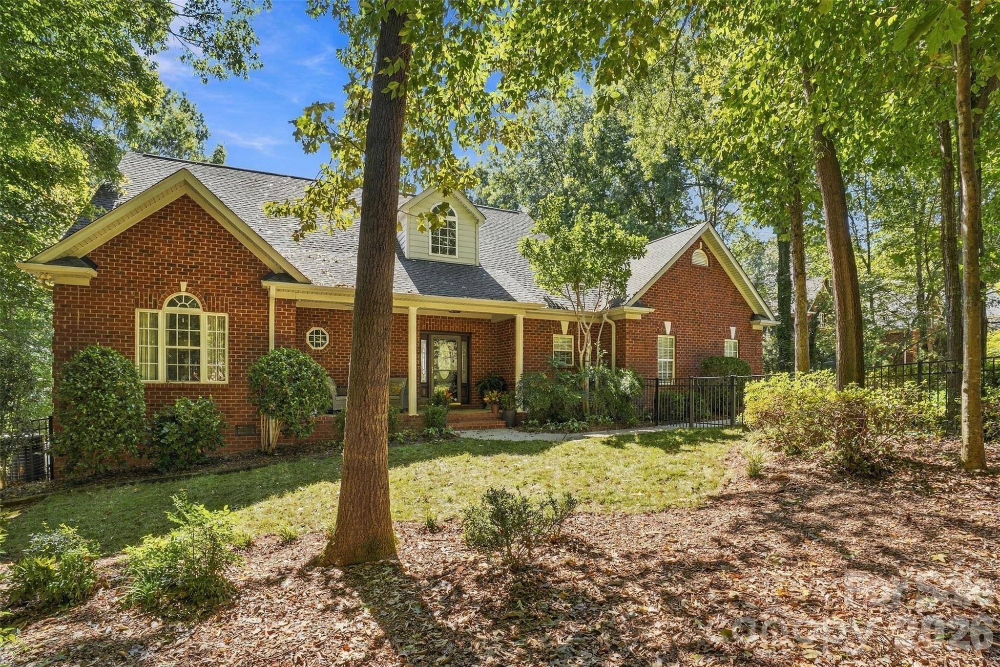 232 Pebble Stone LN, Matthews, NC 28104