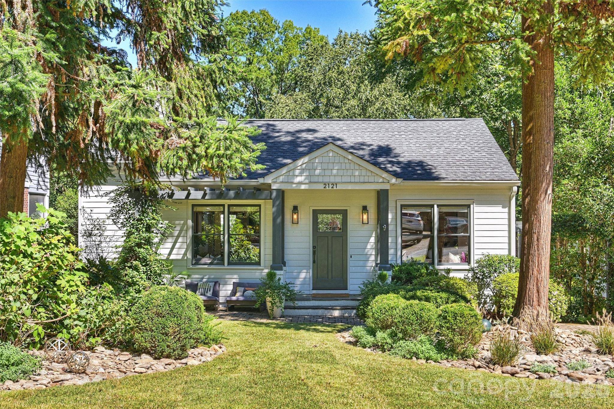 2121 Chambwood DR, Charlotte, NC 28205
