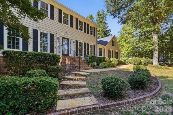 1677 Double Oaks RD, Fort Mill, SC 29715