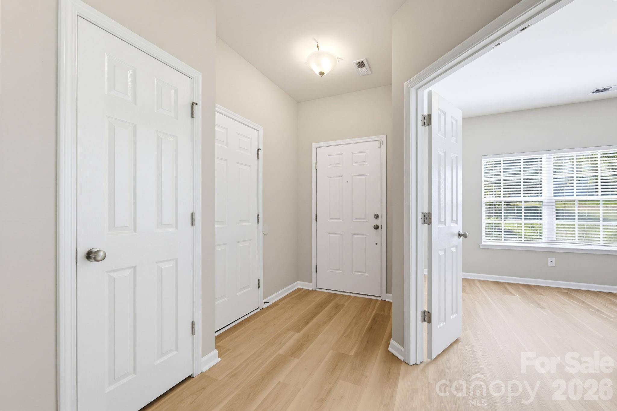 1704 Swan DR, Charlotte, NC 28216