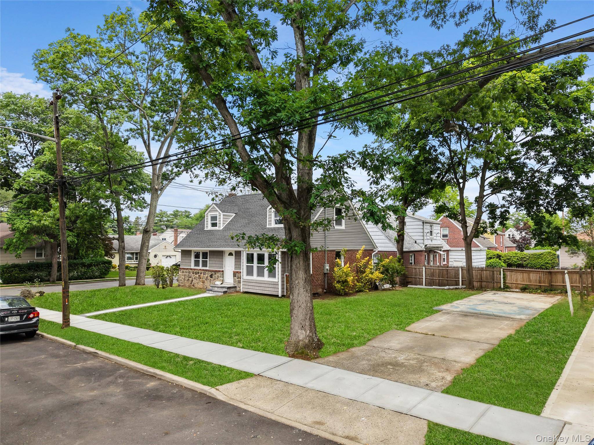 474 Roy ST, West Hempstead, NY 11552