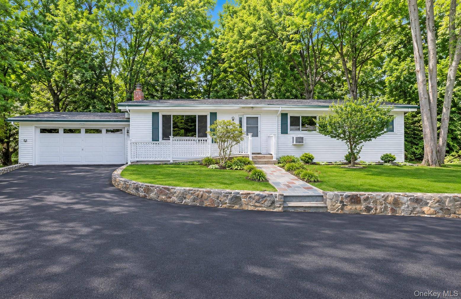 252 Watch Hill RD, Cortlandt Manor, NY 10567