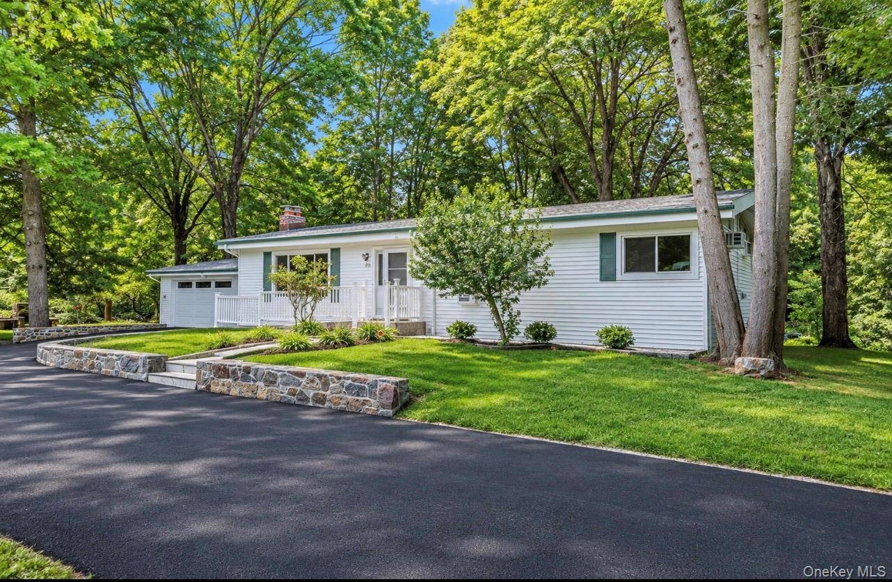 252 Watch Hill RD, Cortlandt Manor, NY 10567