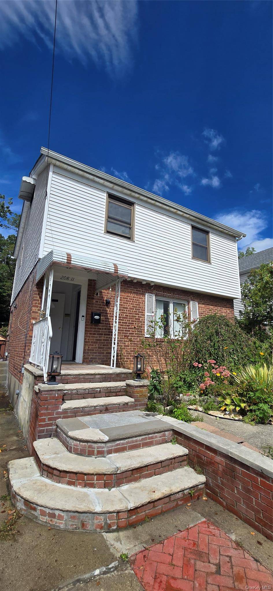 20811 Richland AVE, Oakland Gardens, NY 11364