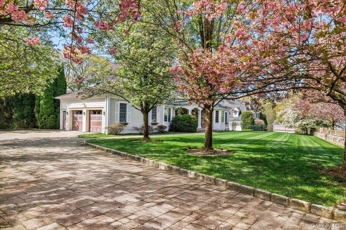 68 Stonewall CIR, West Harrison, NY 10604