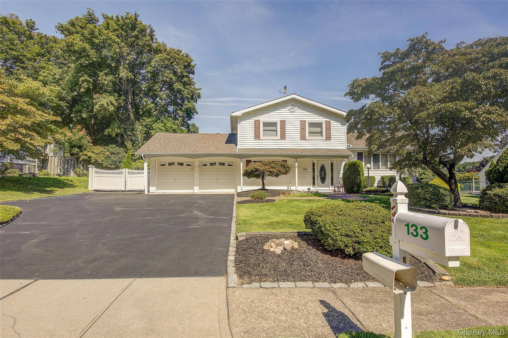133 Kings HWY, Hauppauge, NY 11788