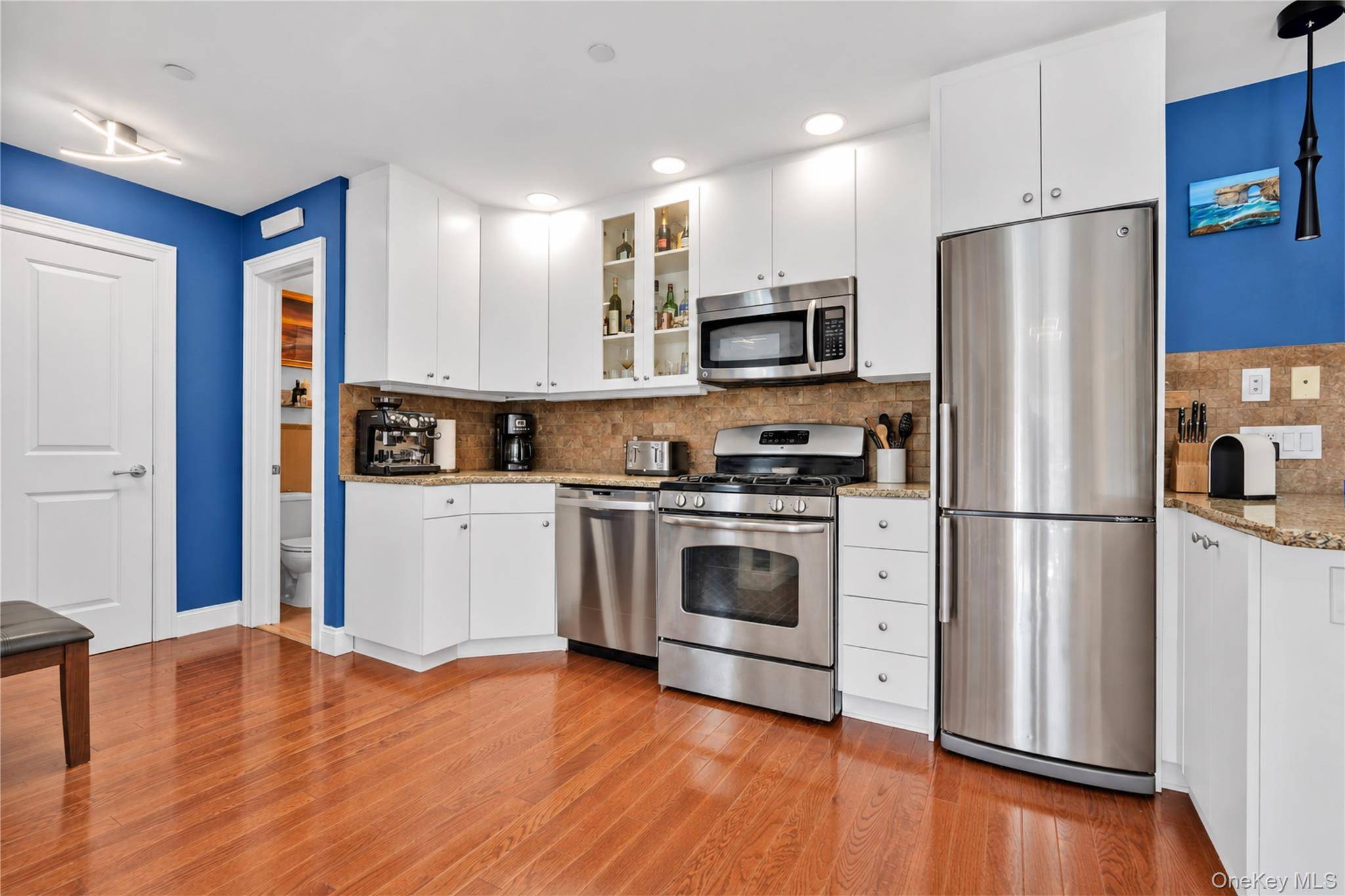 2821 36th ST #4R, Astoria, NY 11103