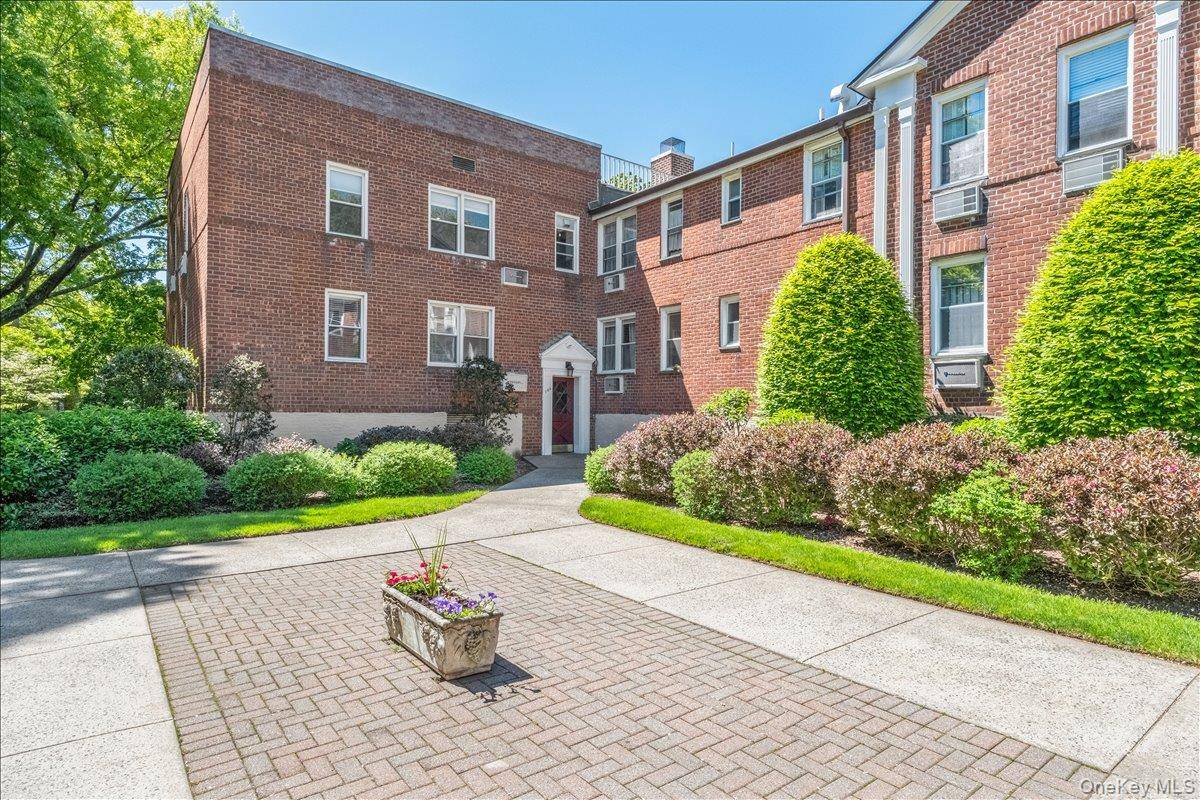 708 Palmer CT #1D, Mamaroneck, NY 10543