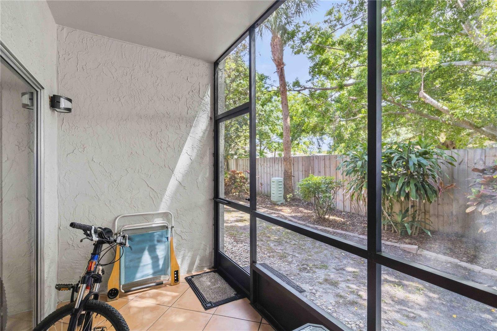 3281 BENEVA RD #104, Sarasota, FL 34232