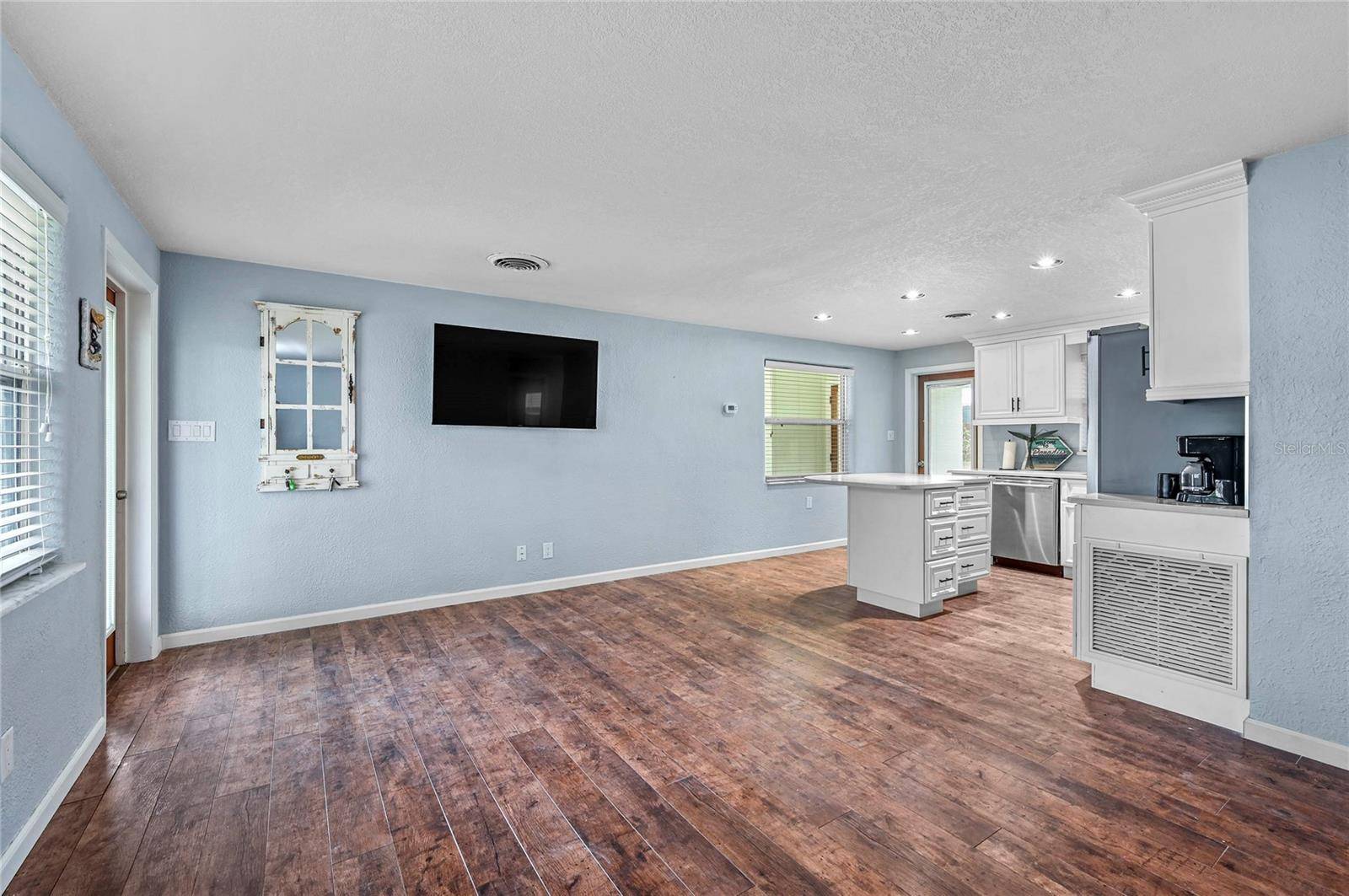 511 EVERGREEN ST, New Smyrna Beach, FL 32169