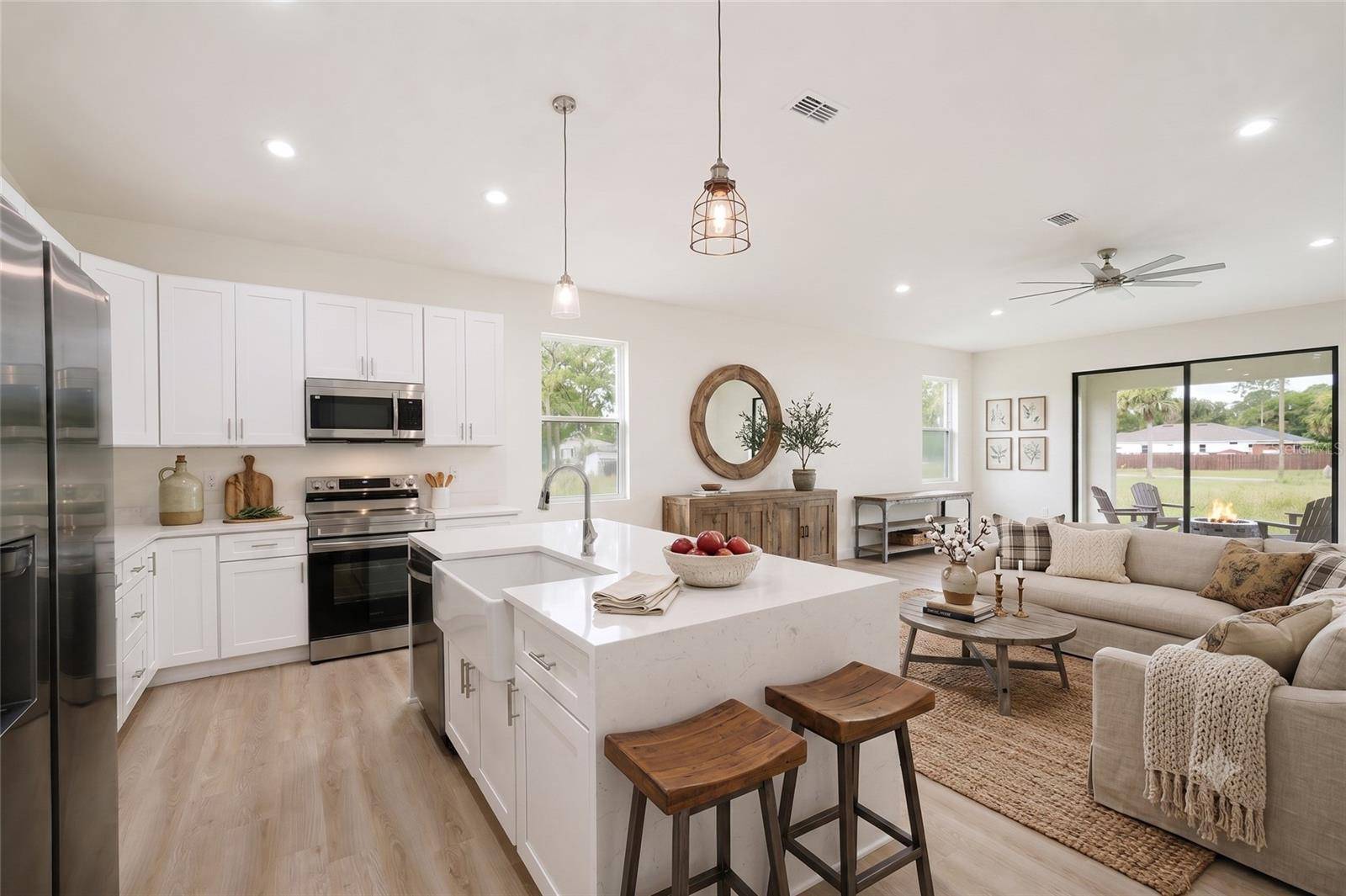 460 GRENADIER AVE NW, Palm Bay, FL 32907