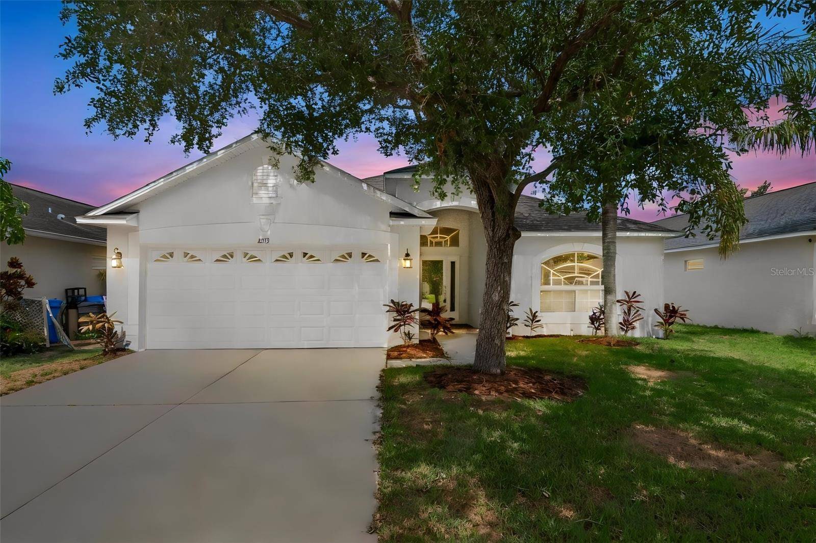 2313 LAWRENCE HALL ST, Ruskin, FL 33570