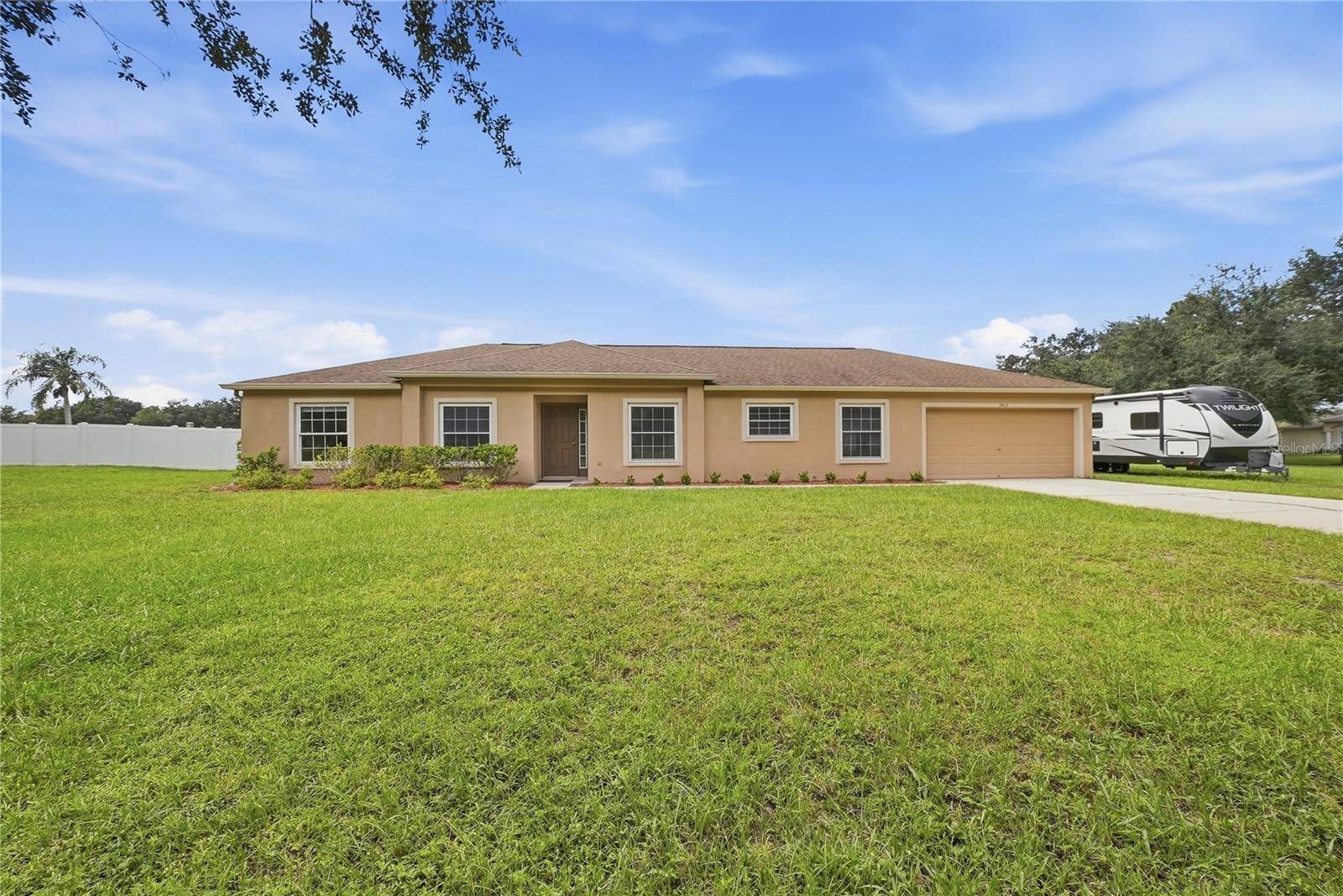 Address not disclosed, Dover, FL 33527