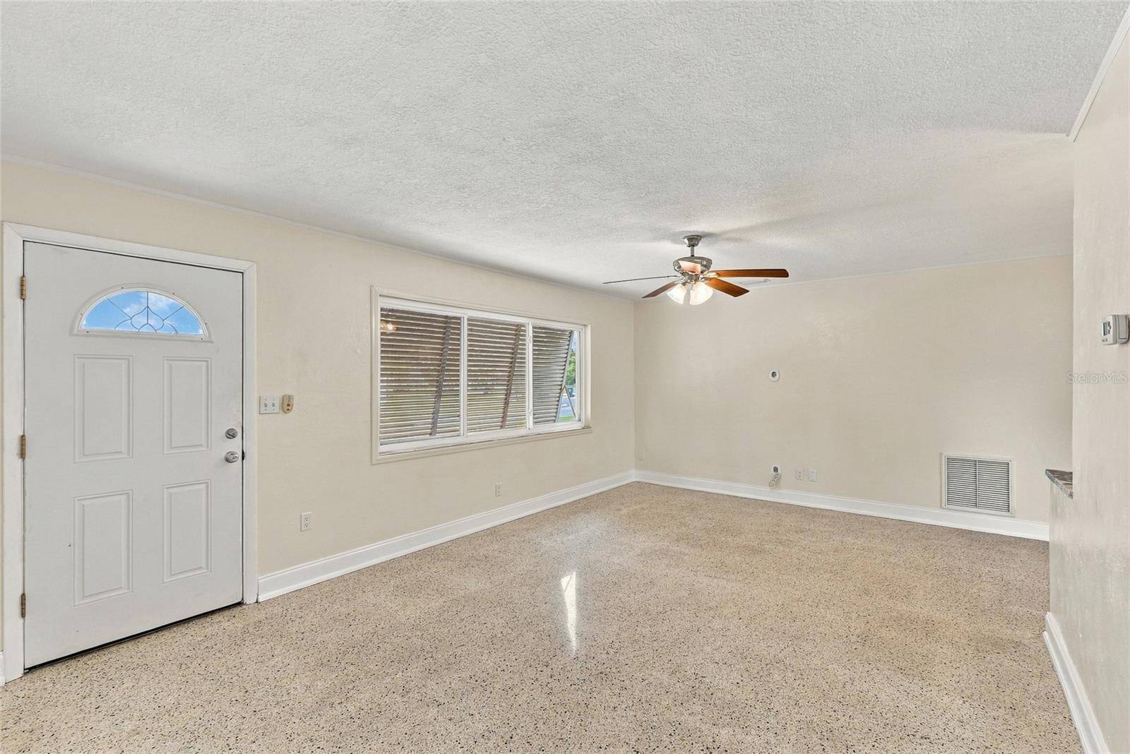 10473 CIRIMOYA LN, Seminole, FL 33772