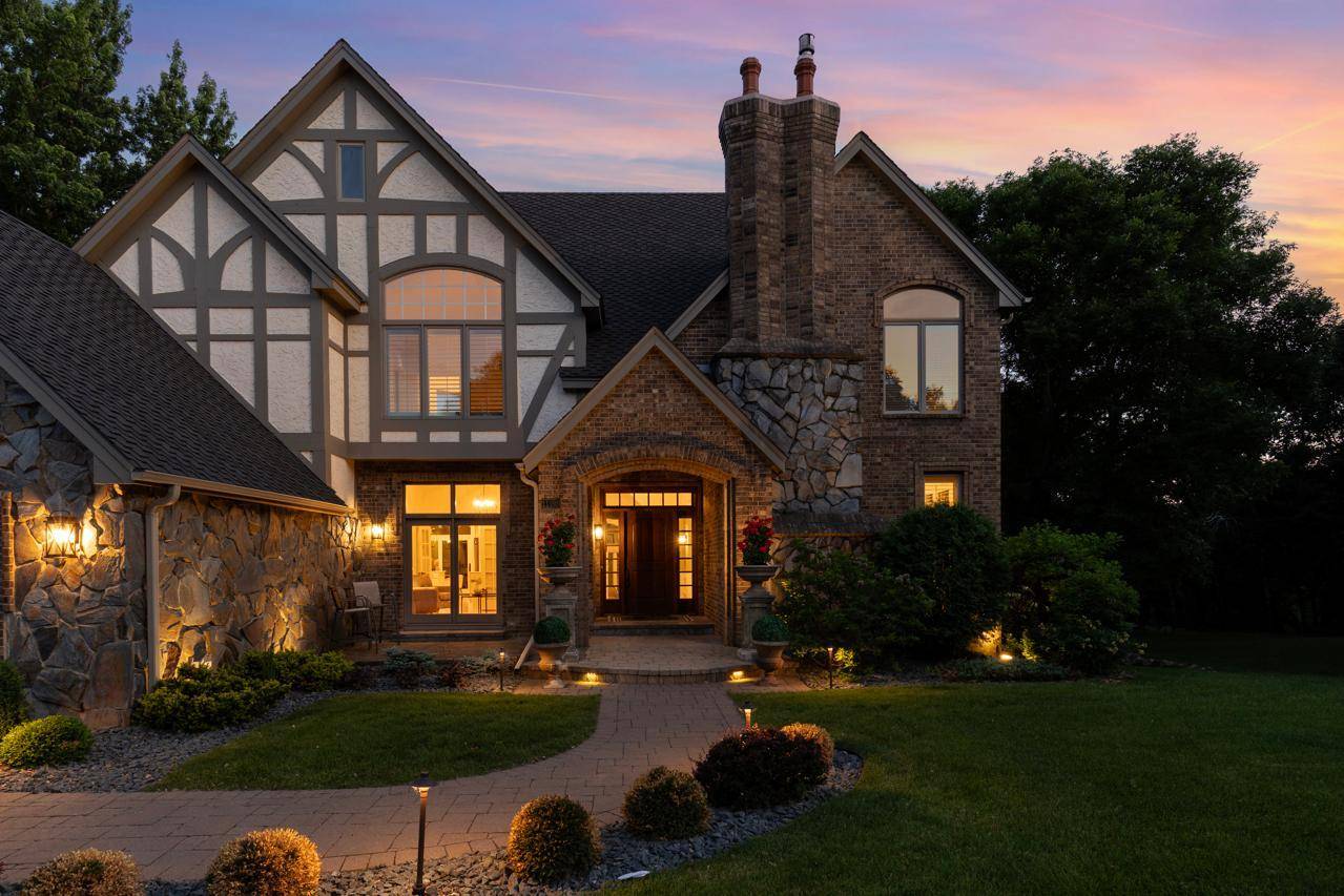 11193 Bluestem LN, Eden Prairie, MN 55347